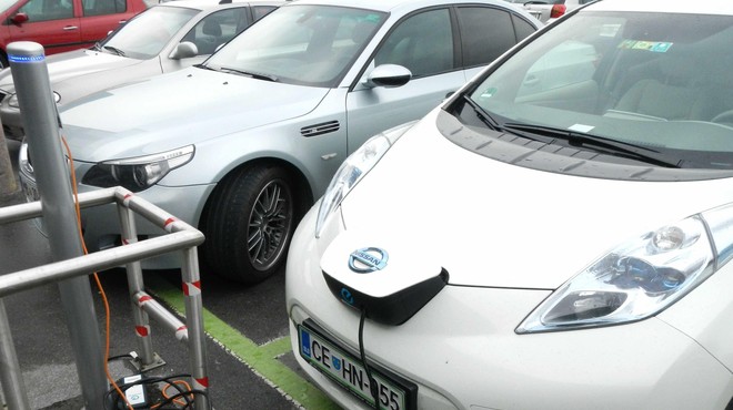 Bomo kmalu kupovali električne avtomobile z manj zmogljivimi baterijami? (foto: Bobo)