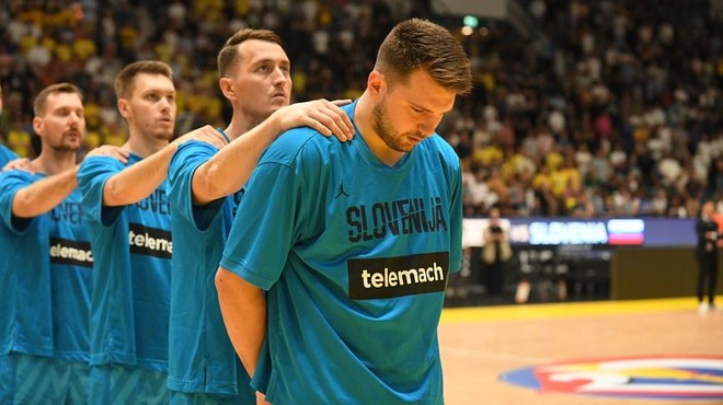 Konec NAPETE tekme med Slovenijo in Švedsko. Kdo je zmagal? (foto: FIBA)