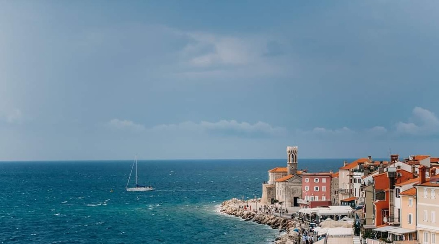 Prenova plaže v Žusterni: kaj novega se obeta? (foto: Twitter Matic K.)