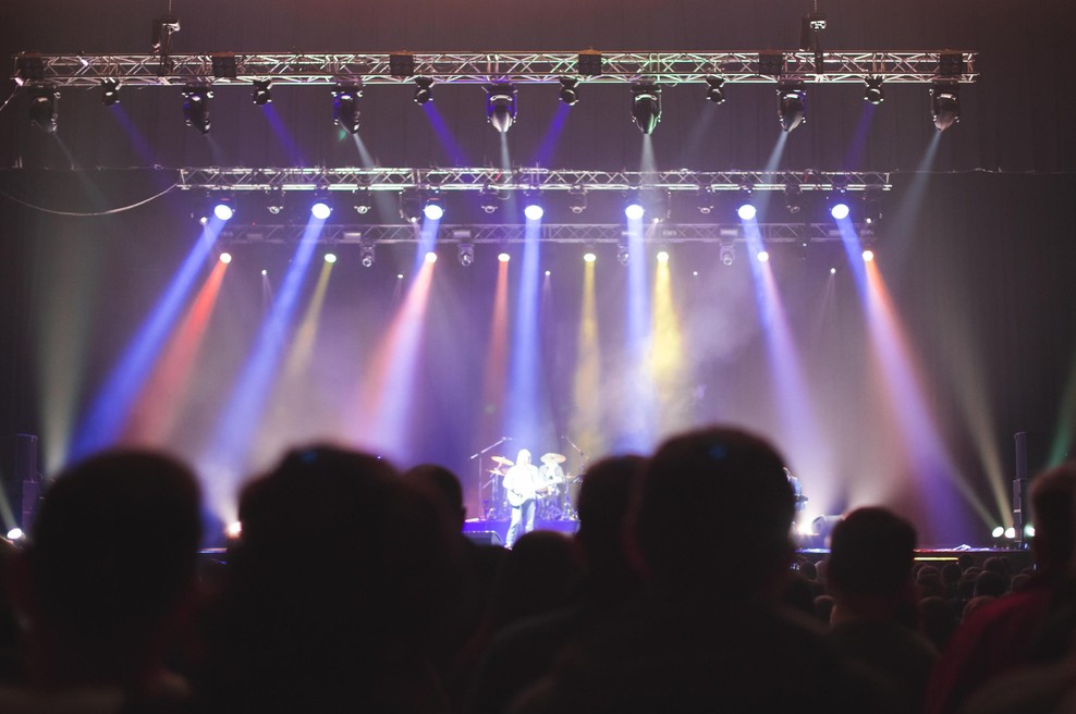 Nov uspeh za slovenskega glasbenika: njegova pesem slavila na festivalu v tujini (foto: Profimedia)