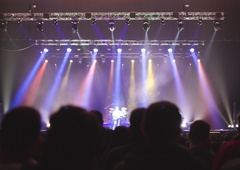 Nov uspeh za slovenskega glasbenika: njegova pesem slavila na festivalu v tujini