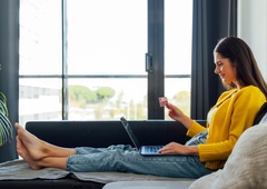 Pošta Slovenije pri spletnem nakupovanju poenostavila še tisti zadnji korak - plačevanje po povzetju