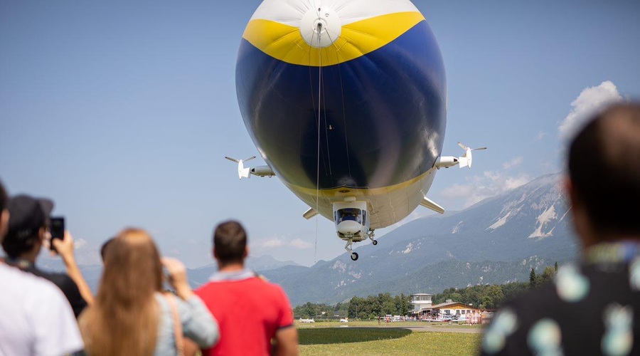 Ste videli eno največjih plovil na svetu, ki je letelo nad Slovenijo? (foto: Goodyear)