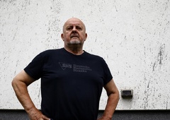 Jelinčič razkril, ali ga (zdaj, ko je samski) oblegajo mlada dekleta