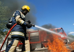 Požrtvovalnost se ne (s)plača: poklicni gasilci zaslužijo le par evrov več od minimalne plače