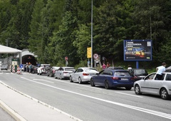 Kakšne so čakalne dobe na meji s Hrvaško?