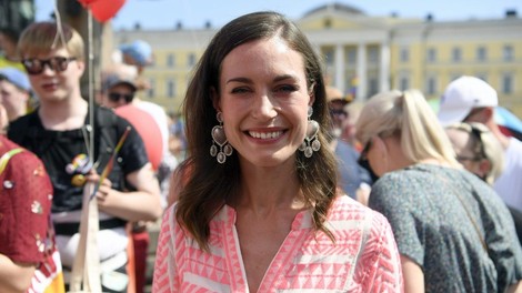 Opa! Finska premierka je poletje začela v usnjeni jakni