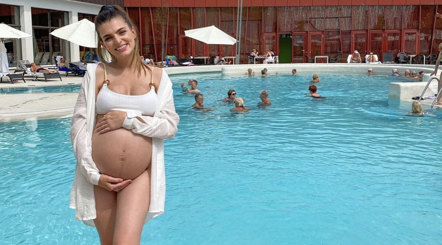 Znana Slovenka postala mamica: za sina je izbrala posebno ime, vam je všeč? (foto: Instagram/Kaja Karba)
