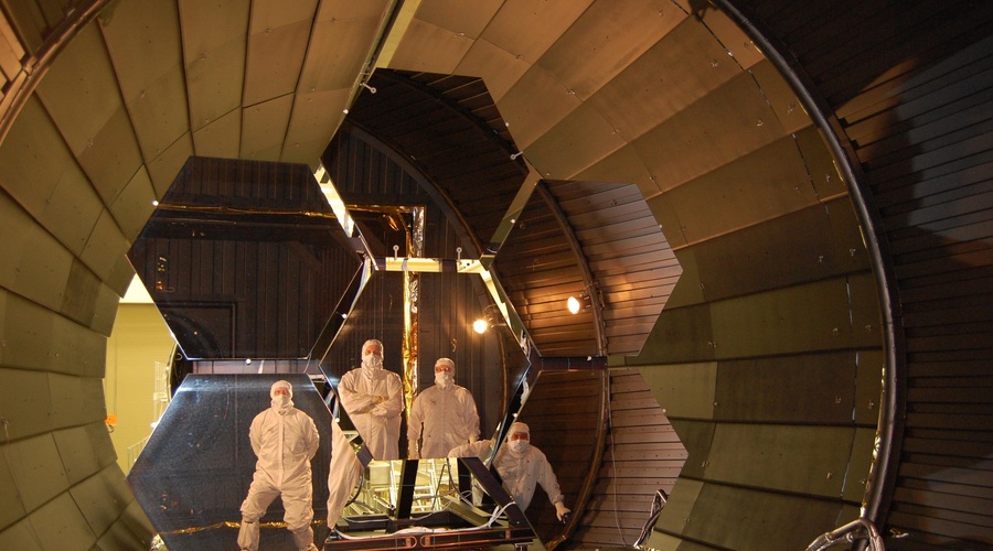Iz vesolja dobili najnovejše in OSUPLJIVE barvne fotografije! (foto: Ball Aerospace)