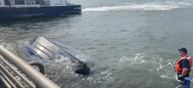 Nesreča s čolnom zahtevala dve življenji (foto: Twitter/Ali Bauman)