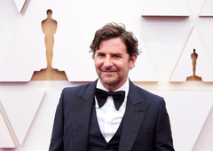 Nov parček: KATERA je končno ogrela srce Bradleyja Coopra?