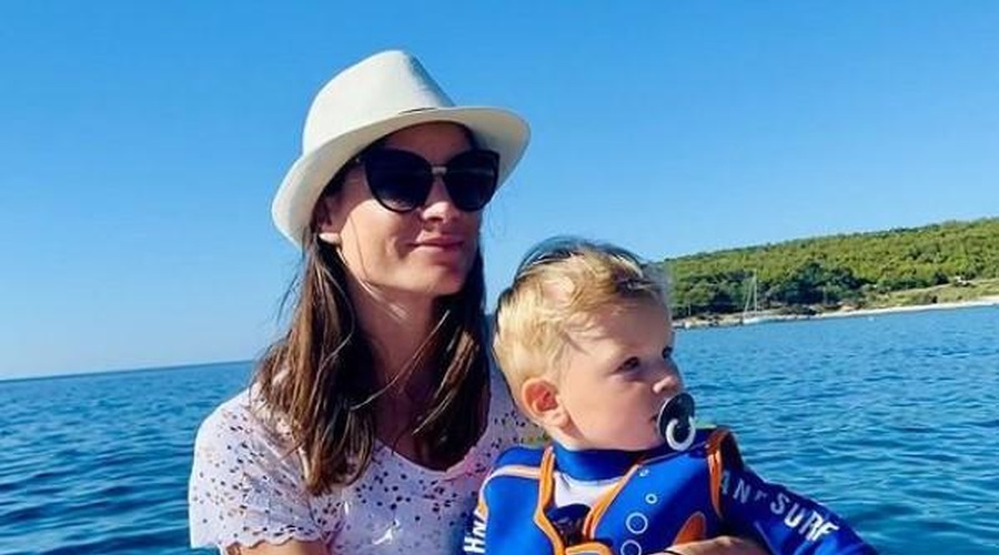 Sara Isaković s sinom pristala v bolnišnici (foto: instagram/Sara Isaković)
