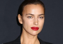 Vojna v Ukrajini: slavna ruska manekenka pod velikim plazom kritik zaradi objave na družbenih medijih