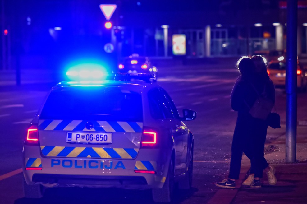 Tragična nesreča: 35-letnik umrl pri padcu z električne rolke (foto: Bobo)
