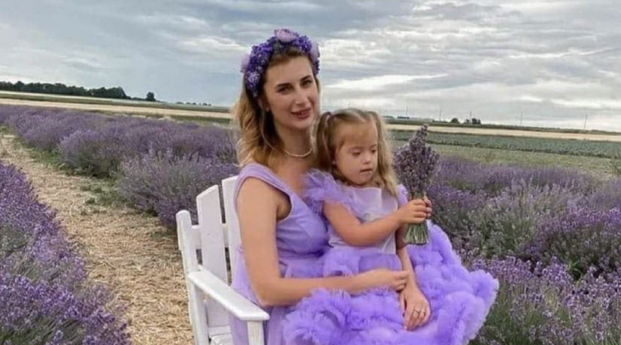 Najbolj nedolžne žrtve vojne: umrla 4-letna Liza, njena mama hudo poškodovana (foto: Twitter/TpyxaNews)