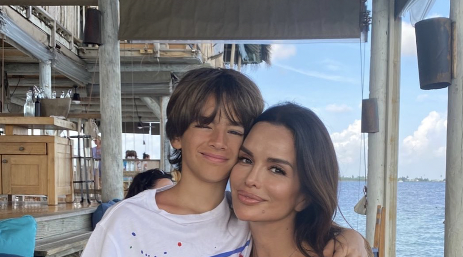 Severina objavila fotografijo s sinom: "Oče mojega otroka mi je poskušal na vse načine preprečiti, da bi bila mama." (foto: Instagram/Severina)