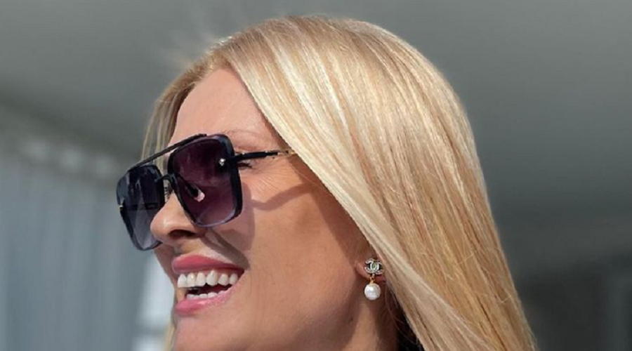 Helena Blagne presenetila v javnosti: še nikoli ni bila videti tako, zato je bilo presenečenje za oboževalce toliko večje (foto: Instagram/Helena Blagne)