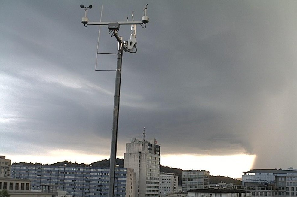 Kakšno vreme nas čaka? Bo končno zapadel dež? (foto: Twitter/Arso vreme)