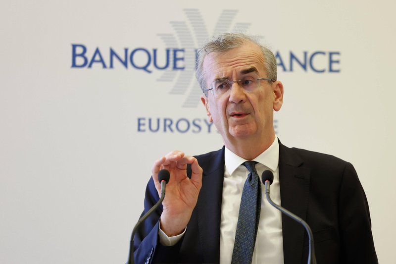 Francois Villeroy de Galhau je pojasnil, da je njihov cilj, da bi digitalni evro kot plačilno sredstvo predstavili prihodnje leto.
