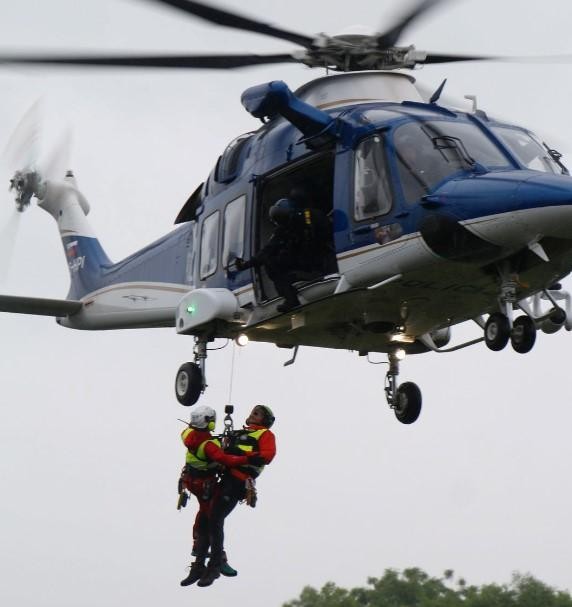 Nove nesreče v gorah: znova je poletel helikopter (foto: Facebook/Uprava RS za zaščito in reševanje)