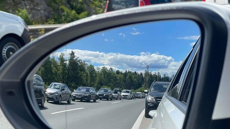 Poleti se varnost na cestah poslabša: kaj lahko storimo?