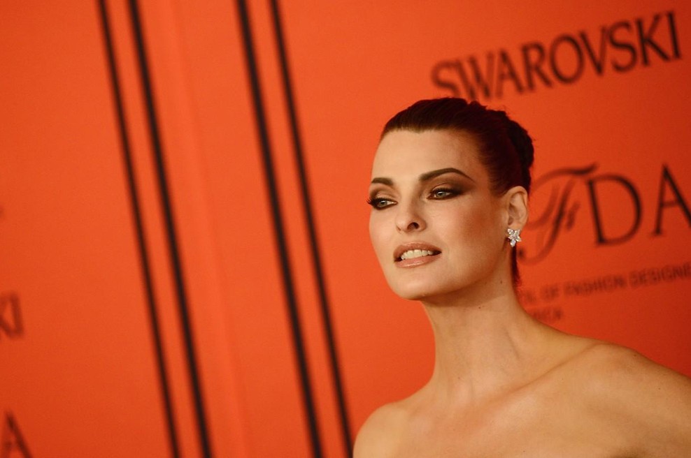 Linda Evangelista se vrača! Po iznakaženju in globoki depresiji je posnela novo fotografijo (foto: Profimedia)
