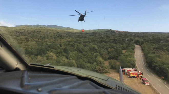 Požar na Krasu povsem pod nadzorom, a nevarnosti še ni konec (foto: Facebook/Slovenska vojska)