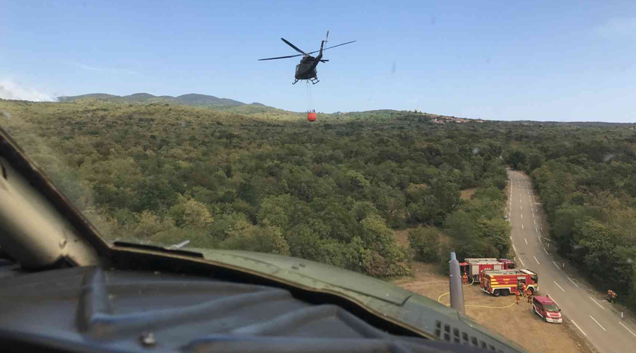 Požar na Krasu povsem pod nadzorom, a nevarnosti še ni konec (foto: Facebook/Slovenska vojska)