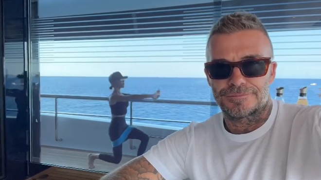 Tako se David Beckham norčuje iz Victorijine vadbene rutine (foto: Instagram David Beckham/Posnetek zaslona)
