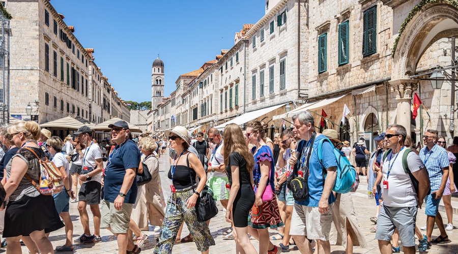 Precenjeno, drago, dolgočasno: to so hrvaška mesta, ki turiste najbolj razočarajo (foto: Profimedia)
