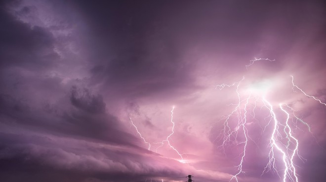 Pozor! Nad TEM delom Slovenije se je razbesnela močnejša nevihta (foto: Profimedia)
