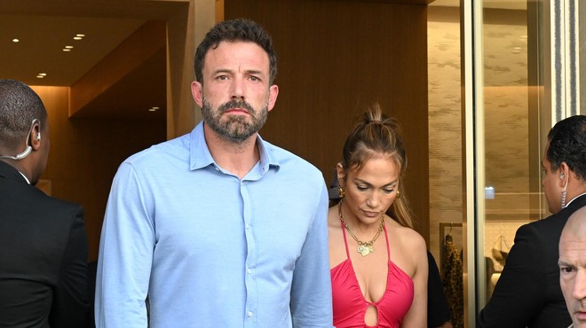 FOTO: Zakaj je Ben Affleck na večerji z Jennifer Lopez jokal? (foto: Profimedia)