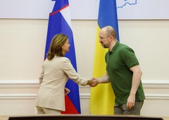 Tanji Fajon so se ob obisku Ukrajine zahvalili znani politiki