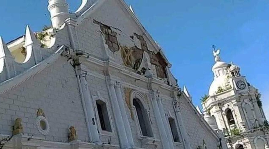 Dramatični posnetki potresa: zvonik se je zrušil, tla pa razpočila (foto: Twitter/Harsh Chauhan)
