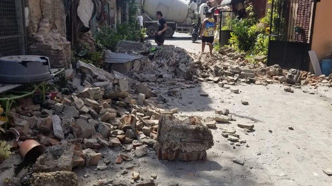 Potres za zdaj zahteval štiri življenja, poškodovanih vsaj 60 ljudi (foto: Twitter/Stanley Buenafe Gajete)
