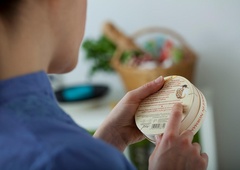 Uporabno do - zakaj nas proizvajalci zavajajo z datumi na živilih?