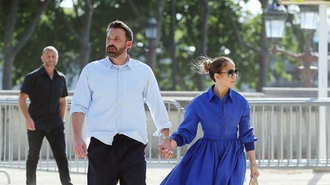 Ste opazili postavna moška, ki ves čas spremljata Jennifer Lopez in Bena Afflecka v Parizu?