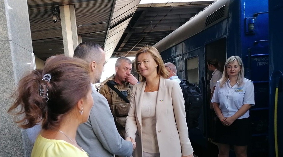 Kaj počne Fajonova v Kijevu? (foto: Slovensko veleposlaništvo v Kijevu)