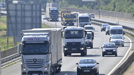 Opozorilo pred vikendom: katere ključne ceste bodo povsem zaprte?