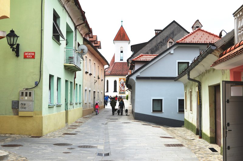 Kot kažejo podatki, Prešernovo mesto Kranj participativni proračun izvaja.