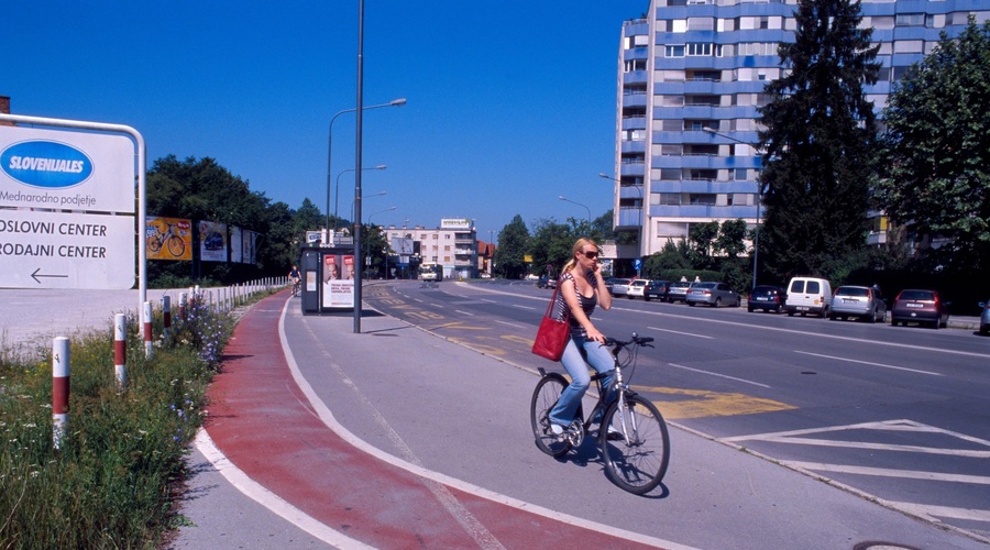 Kolesarji v prometu: zaskrbljujoči podatki policije o PORASTU nesreč s smrtnim izidom in o razlogih za njih (foto: Profimedia)