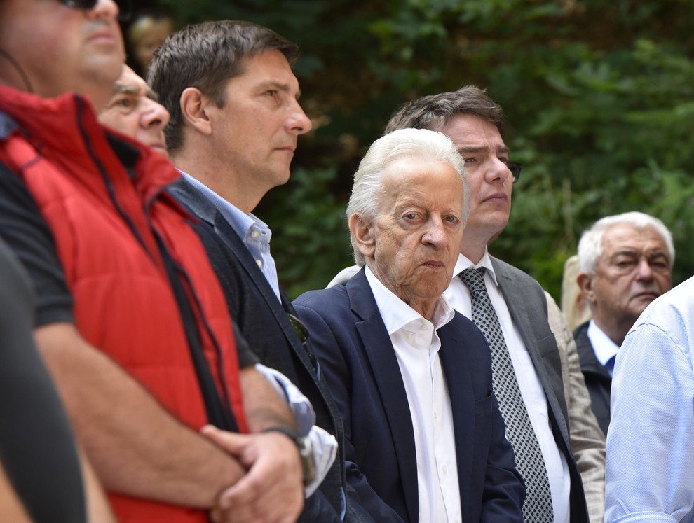 Člani ruskega društva so februarja obsodili rusko agresijo in poudarili, da Ruska kapelica pod Vršičem ostaja simbol miru in kulture …