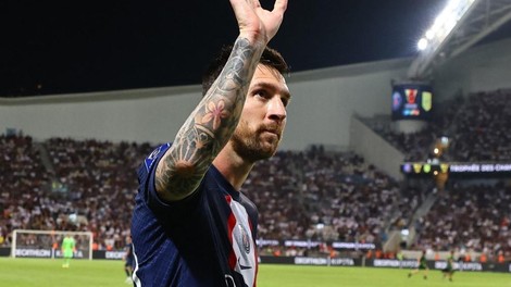 Lionel Messi ustavil grobe varnostnike in fantku pričaral nepozaben trenutek