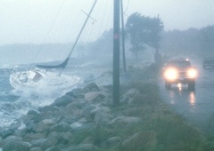 Jahta trčila v skale: umrl Britanec, 6 ljudi je poškodovanih