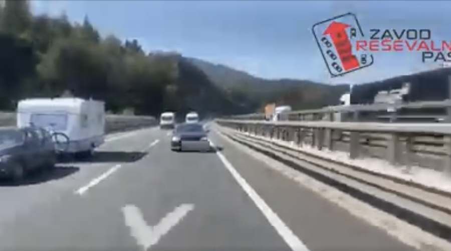 Nevarno početje na slovenskih avtocestah: to je posnetek, ki je šokiral mnoge (foto: Posnetek zaslona)