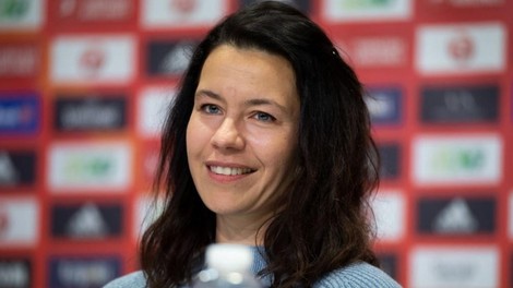 Premika meje: Vanja Černivec je prva ženska na čelu košarkarske ekipe