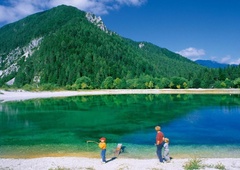 Gotovo ste videli takšne turiste: zaradi korone jih je vedno VEČ