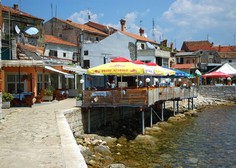 Hrvati izgubljajo živce: turista sta se tokrat prepustila strastem kar v piceriji