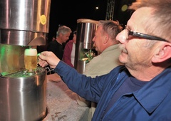 Slovenci smo veliki ljubitelji piva: koliko ga spijemo v povprečju?