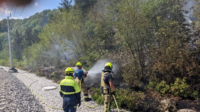 Policisti razkrili vzrok požarov na območju Radovljice (foto: Facebook/Gasilci Radovljica)